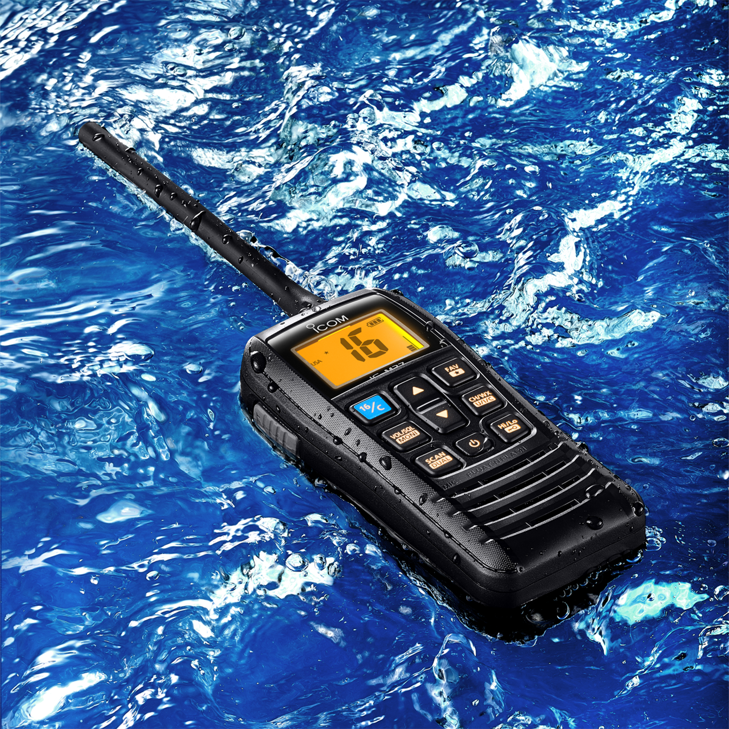 Icom M37 Floating 6W Handheld VHF Marine Radio with Float'n Flash (M37 31 USA)