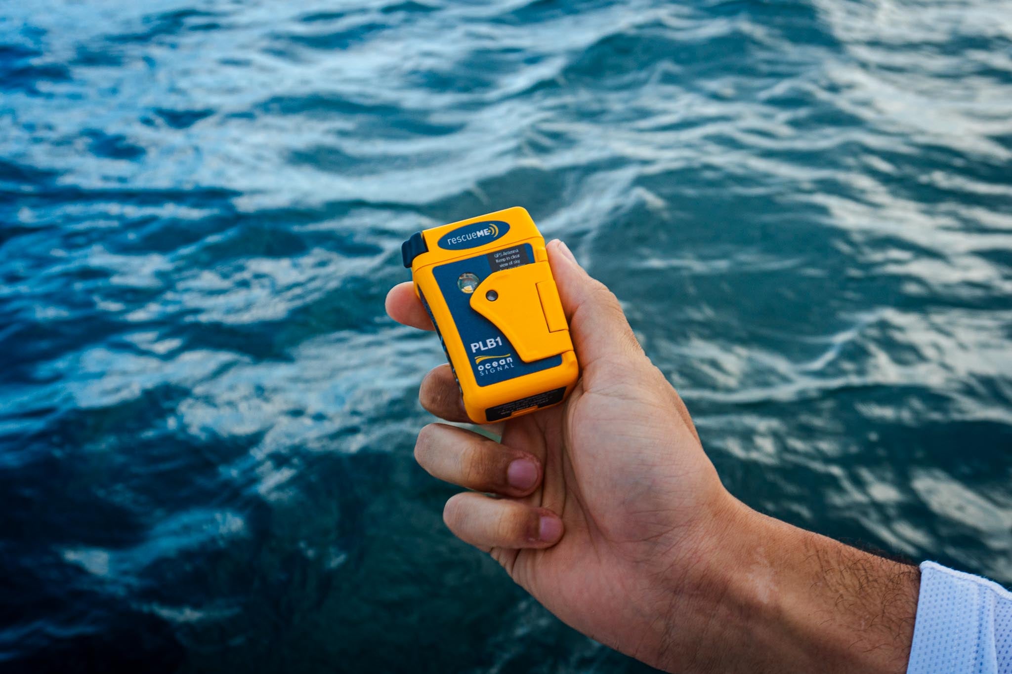 Ocean Signal RescueME PLB1 Personal Locator Beacon with7-Year Battery Storage Life (730S-01261)