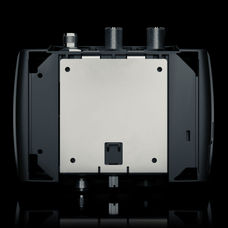 em-trak B923 2W CSTDMA Class B AIS Transceiver with VHF Splitter and FLEXI-FIT Bracket (430-0005)